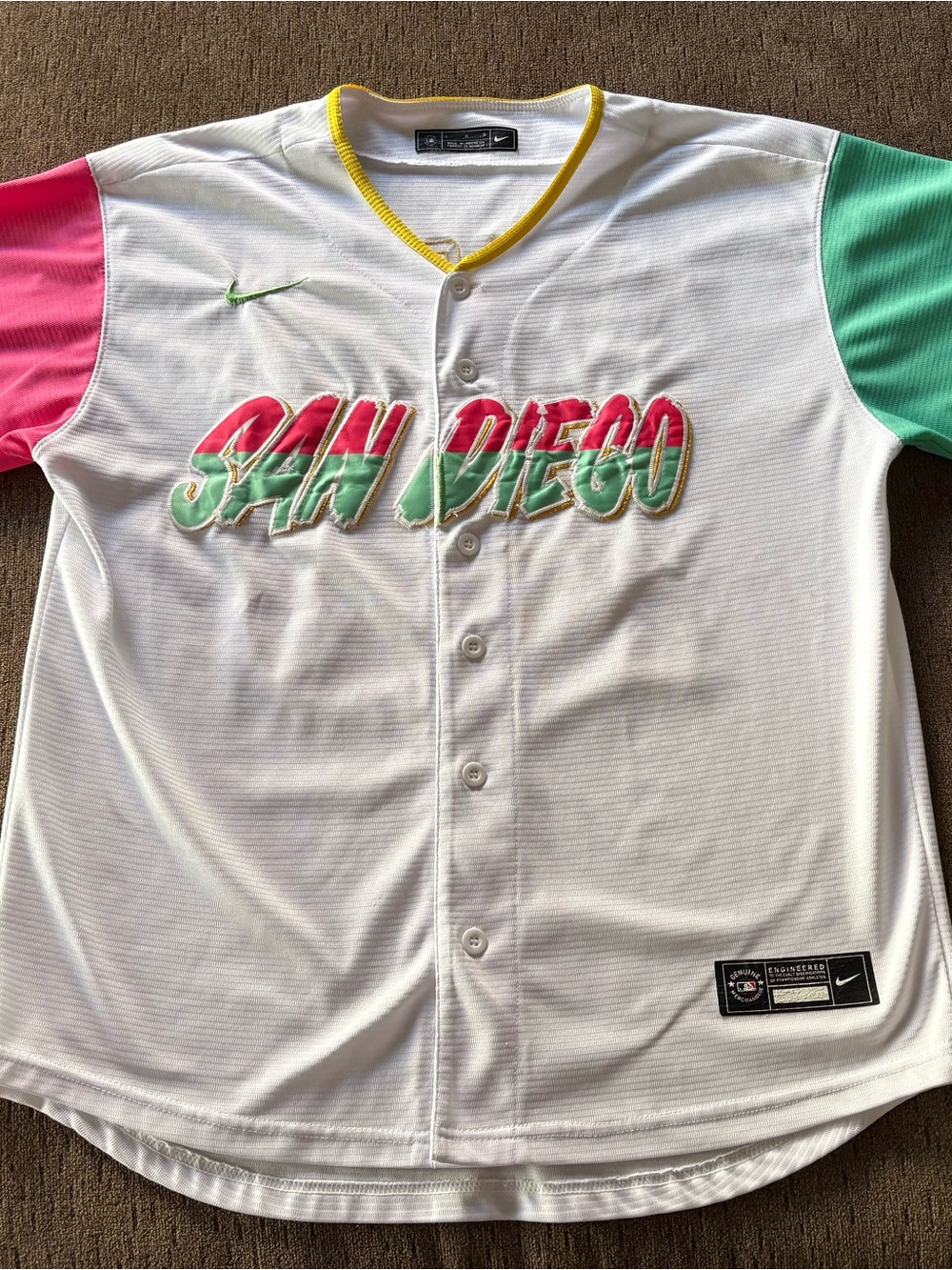 Nike San Diego Padres Baseball Jersey Large retro colors White Pink Mint Sleeves